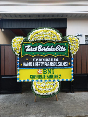 Papan Bunga Duka di Tanjung Medar