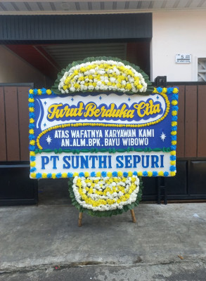Papan Bunga Duka di Tanjung Medar