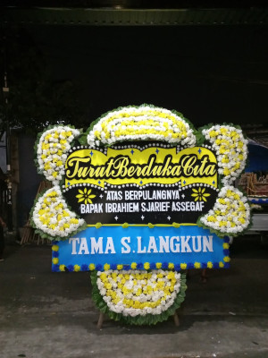 Papan Bunga Duka di Tanjung Medar